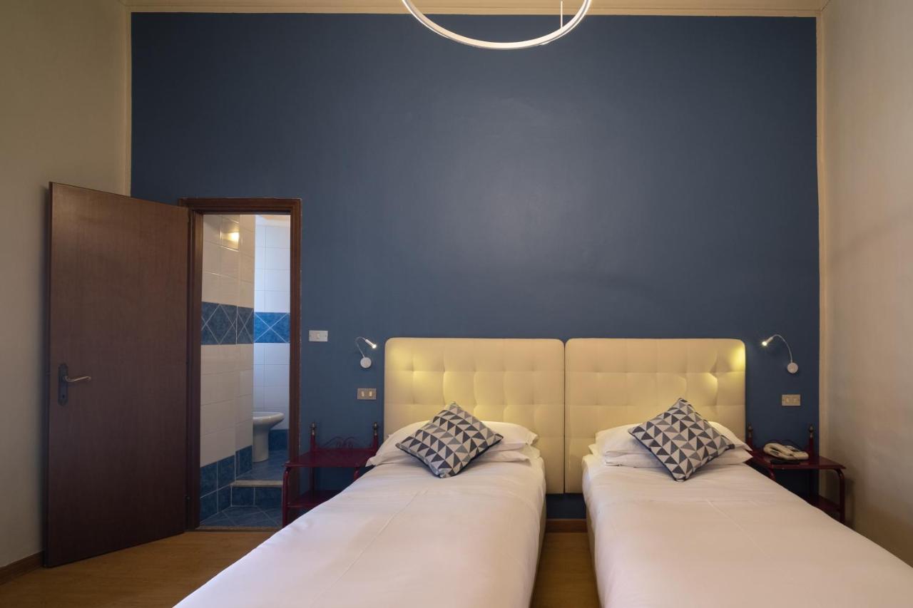 Twin Room,1111563963:JPEG