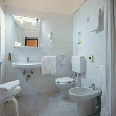 Hotel Italia-3