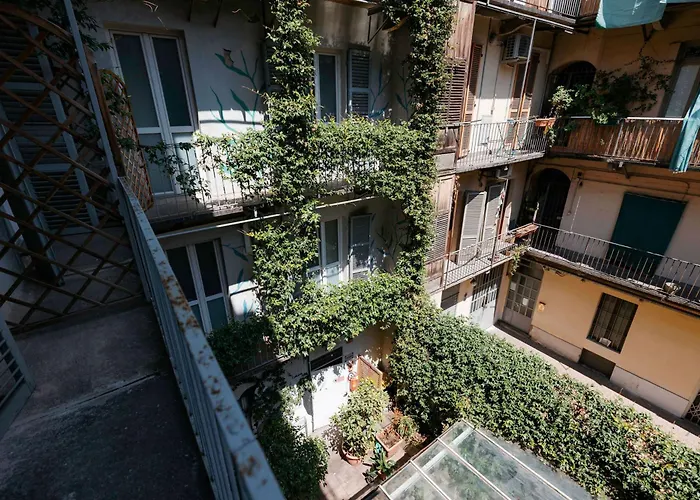 Tomato Urban RetreatTurin Hotel